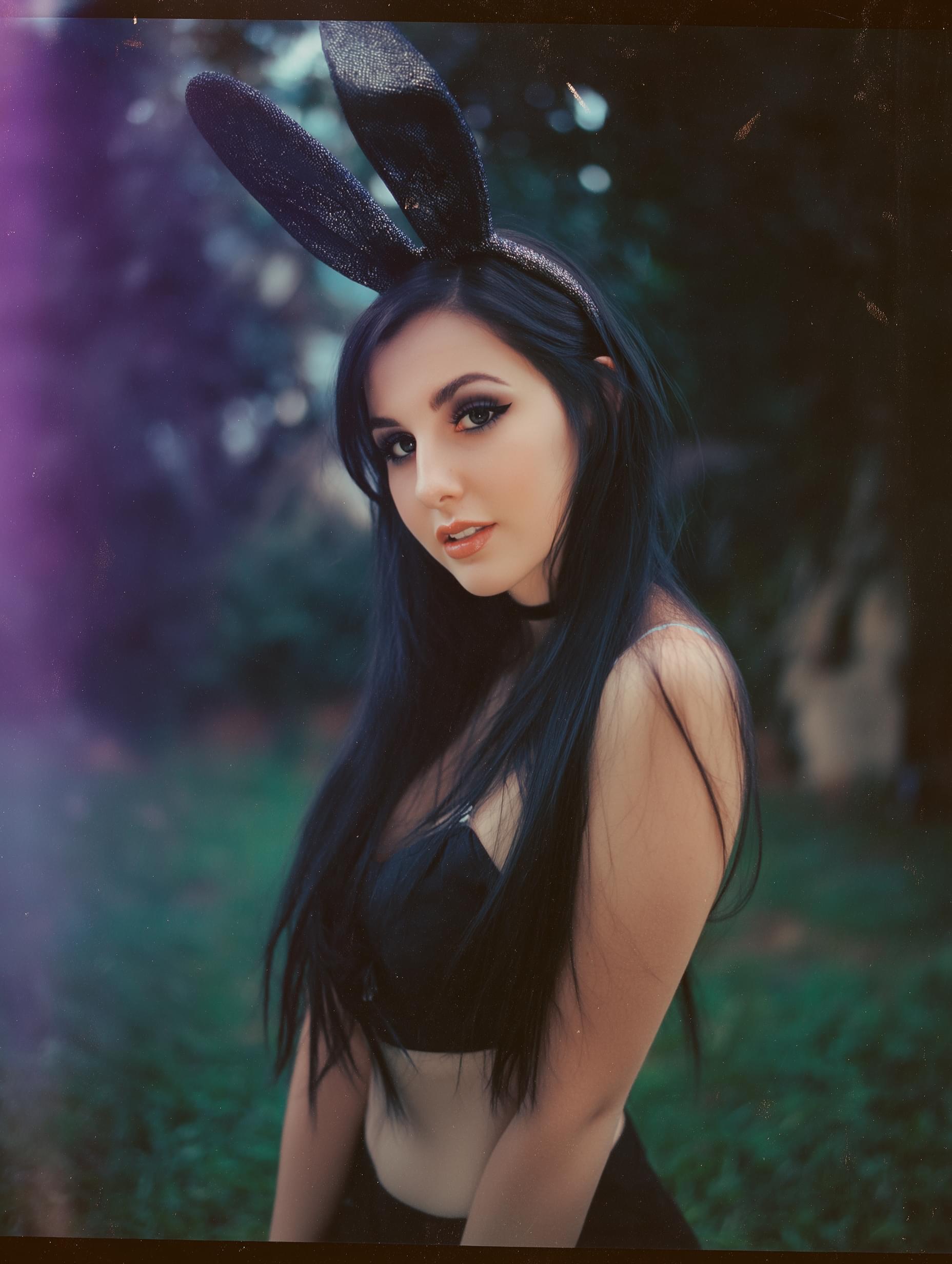 Daily Goth for April 20, 2025